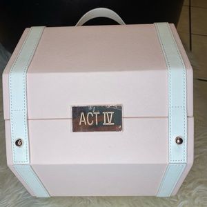 Estēe Lauder Act IV Makeup Set